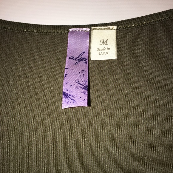 Mid Length Sleeveless Dress 🌱 - Picture 3 of 6